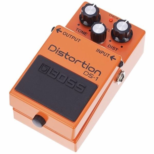 Oranges Boss-DS-1-Distortionpedal mit Reglern für Gitarrensound